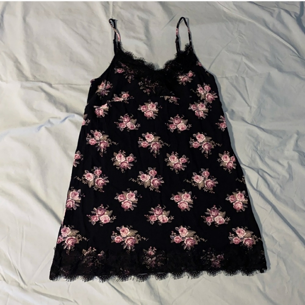 American Eagle Floral Lace Tank Top!
